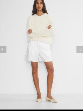 Aritzia
The Effortless Short™ Linen Mid-Thigh
Size 6

New without tags!